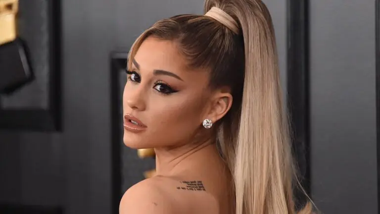 Ariana Grande anuncia noivado com Dalton Gomez