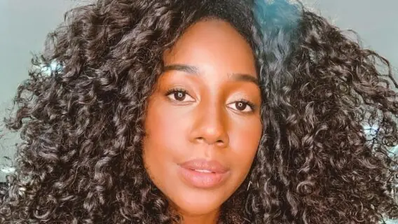 VÍDEO: Camilla de Lucas faz surpresa e dá carro de presente para pai