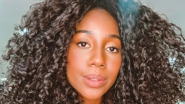 VÍDEO: Camilla de Lucas faz surpresa e dá carro de presente para pai