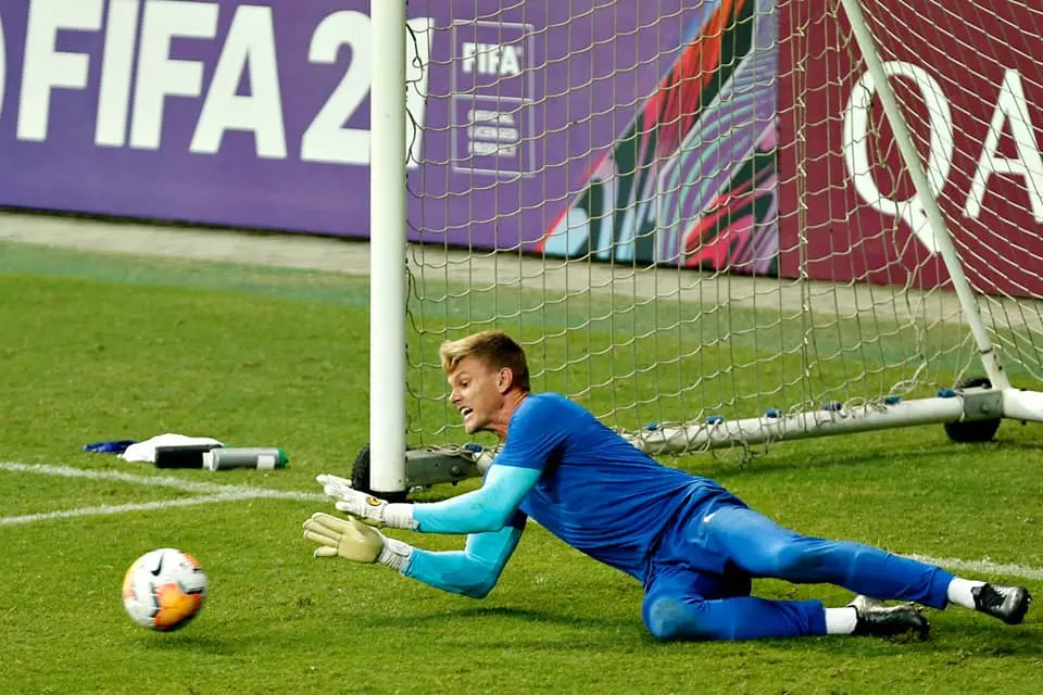 Imagem mostra goleiro do Bahia, Douglas.