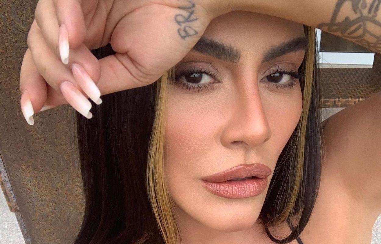 Imagem mostra rosto de Cleo, que falou sobre sexo a três