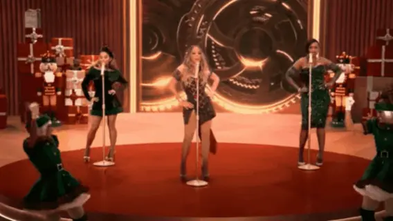 VÍDEO: clipe de Natal de Mariah Carey tem Ariana Grande e Snoop Dogg