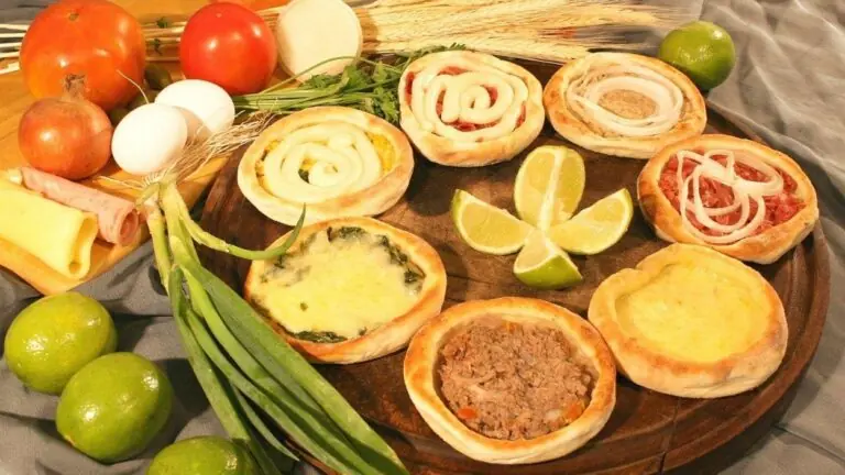Aprenda 5 receitas de esfiha aberta