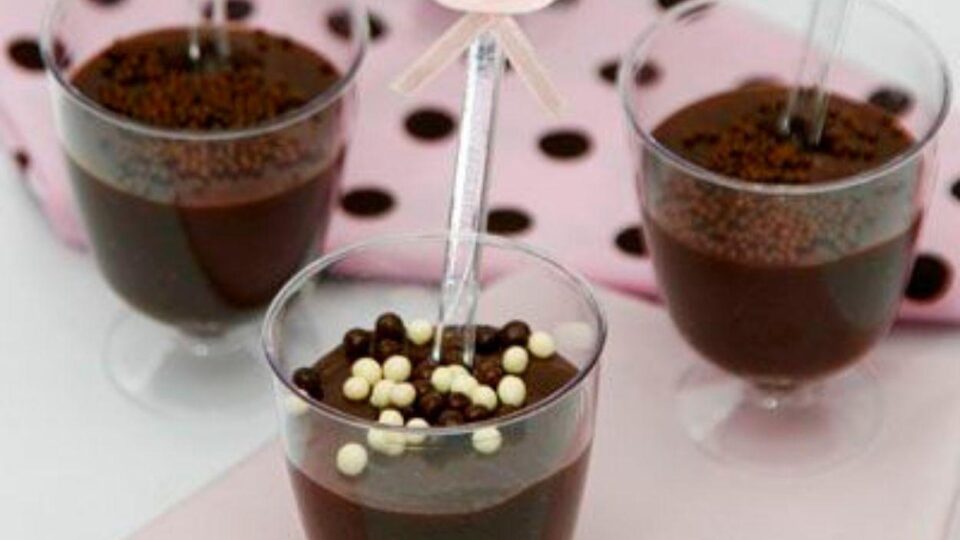 Imagem mostra brigadeiro de colher