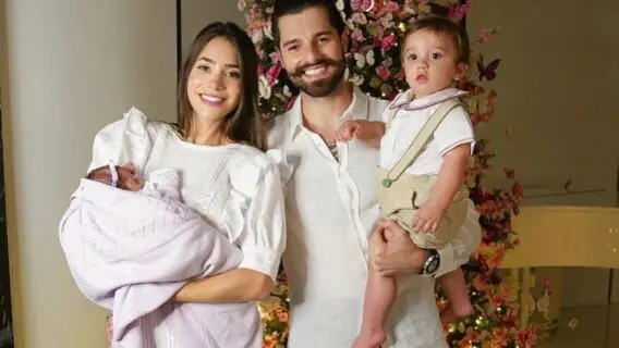 Filha de Alok e Romana Novais tem alta da UTI e passa Natal em casa