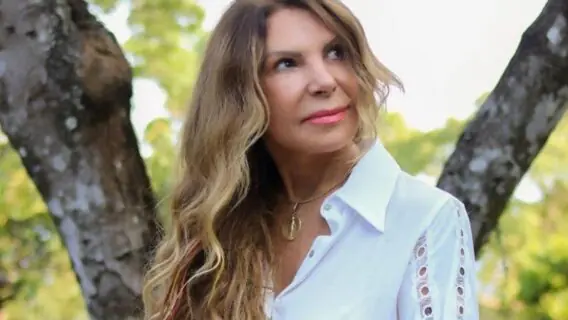 VÍDEO: Elba Ramalho associa Covid-19 ao comunismo