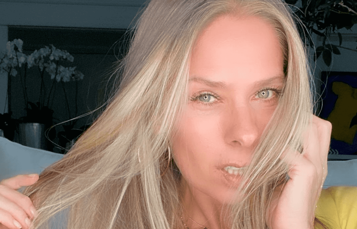 Imagem mostra rosto de Adriane Galisteu