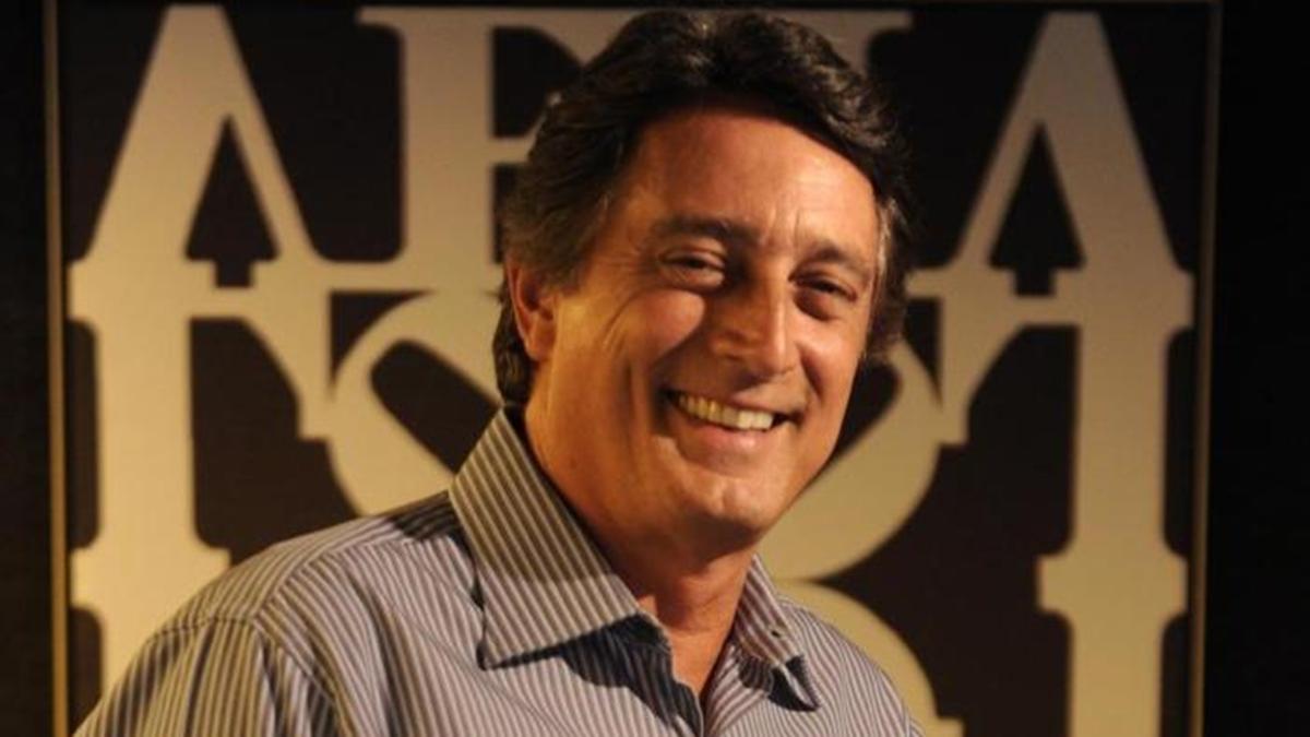 Na imagem o ator Eduardo Galvão