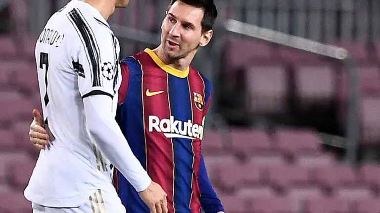 Em duelo com Messi, Cristiano Ronaldo faz 2 de pênalti