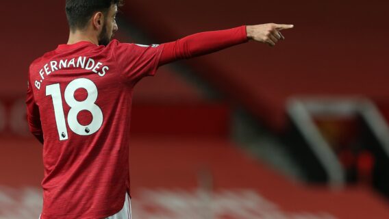 Everton x Manchester United: onde assistir ao jogo de hoje (23/12)