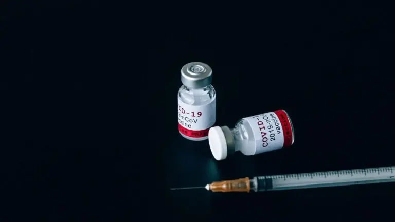 Surto de Covid-19 em lar de idosos deixa 45 infectados em Itaúna