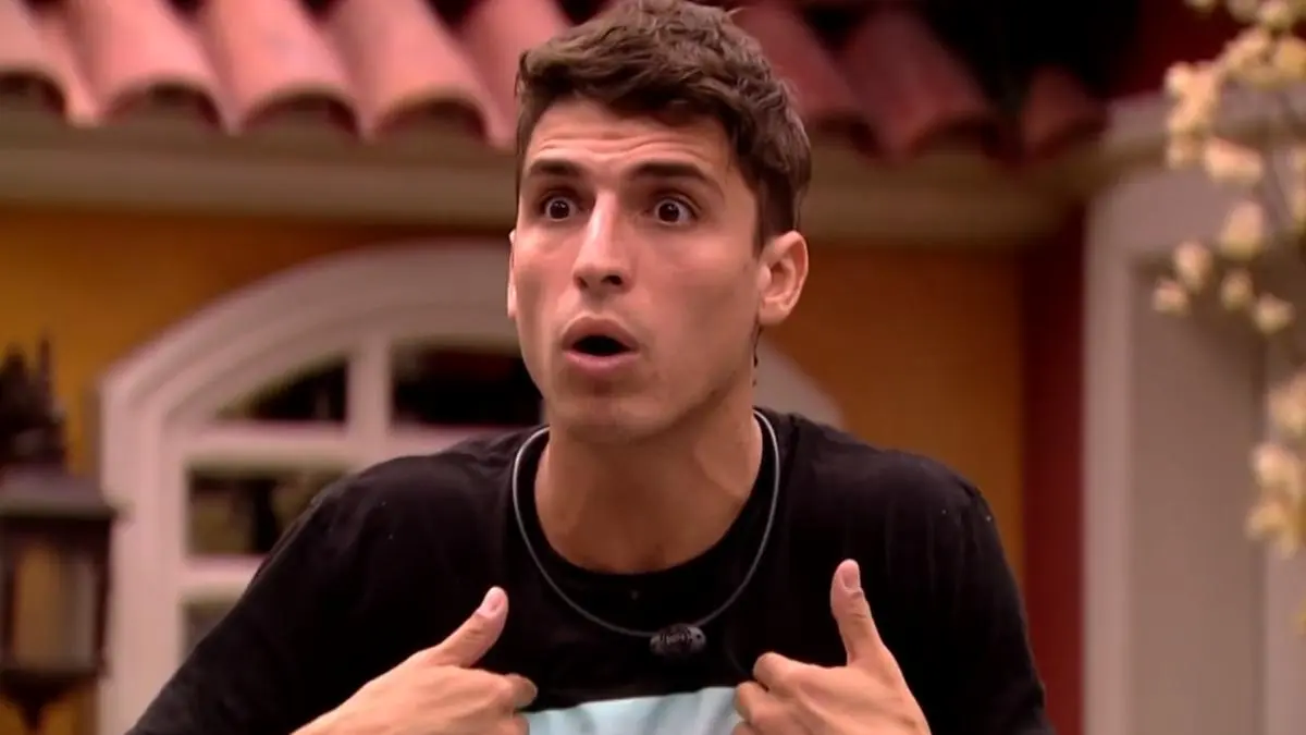 Na imagem o ex-BBB Felipe Prior