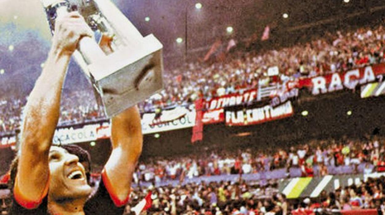 Zico comemora título do flamengo em 1987: hepta ou hexa?