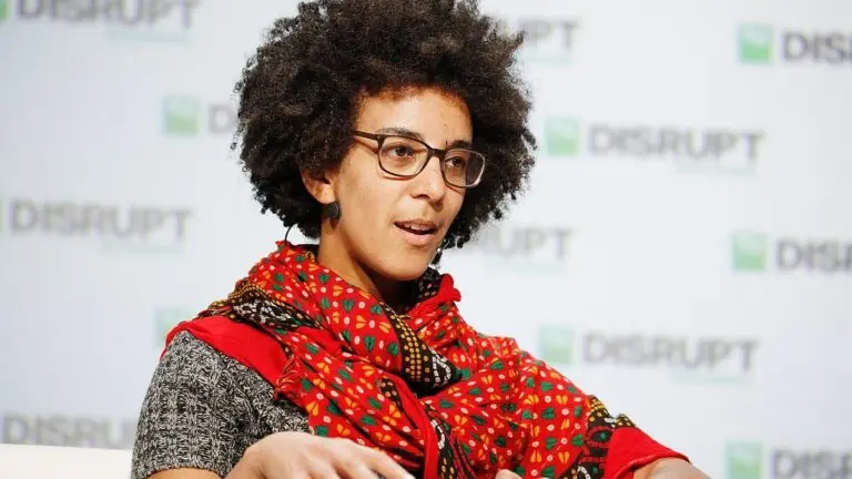 Funcionários acusam Google de racismo após demissão de uma importante executiva negra