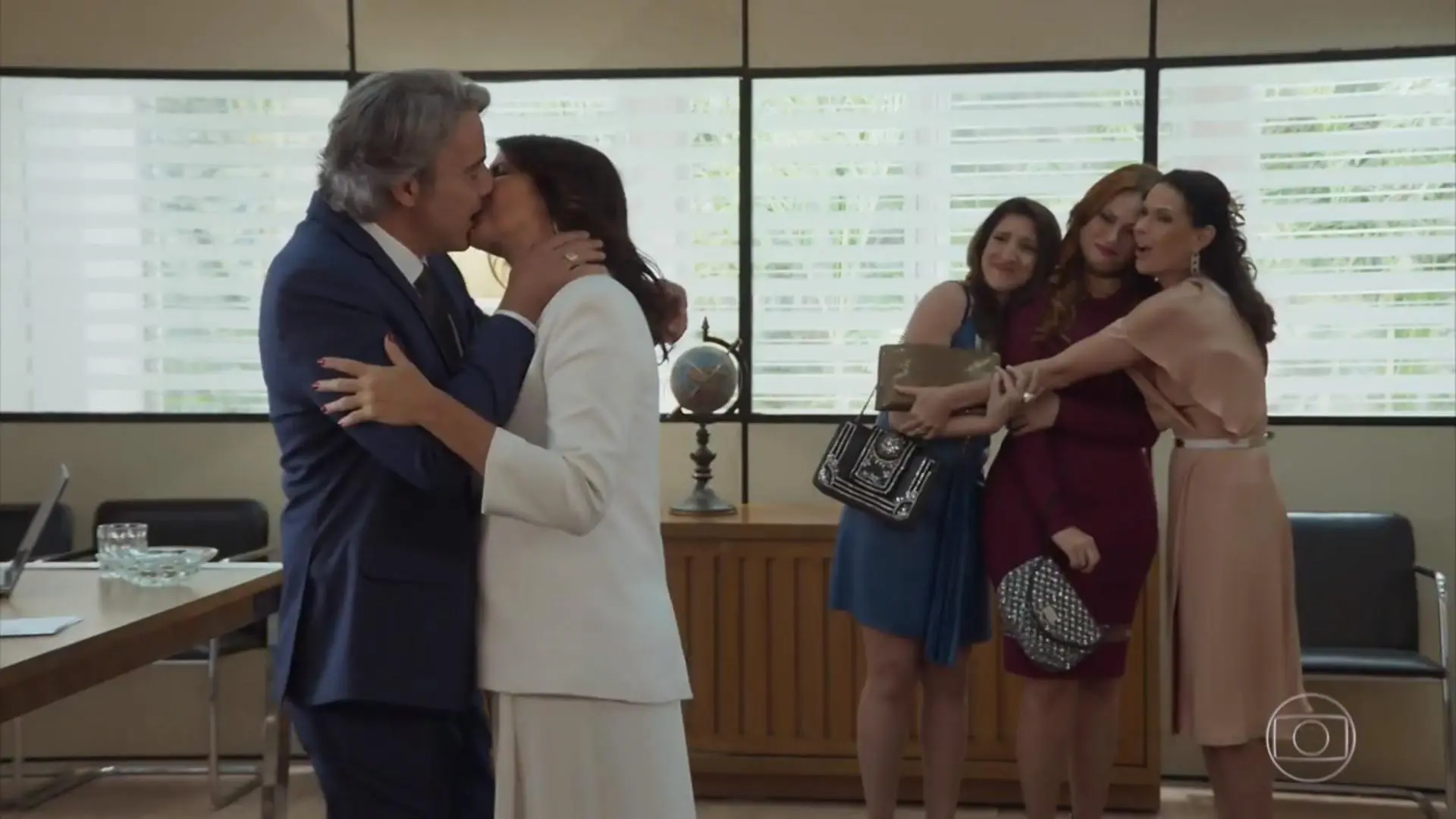 Rebeca (Malu Mader) e Aparício (Alexandre Borges) casados em Haja Coração