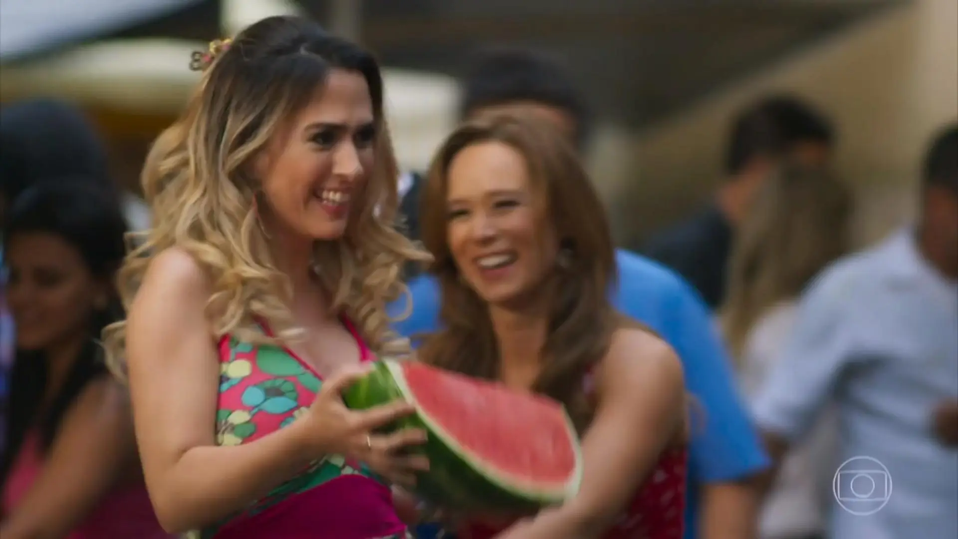 Fedora (Tatá Werneck) no final de Haja Coração 