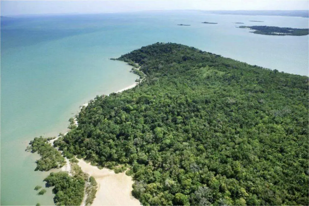 Ilha de Pioca é considerada uma das mais exóticas da Bahia