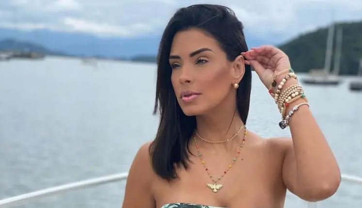 Na imagem a ex-BBB Ivy Moraes