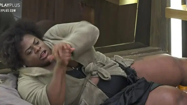 A Fazenda 2020: Jojo diz que poderia solicitar auxílio emergencial