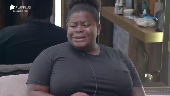 A Fazenda 2020: no último dia, Lipe e Sté trollam Jojo em banho