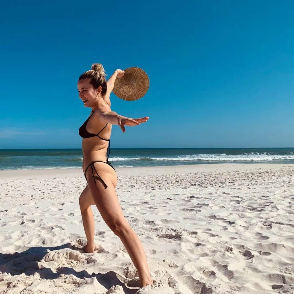 Na imagem a atriz Juliana Lohmann