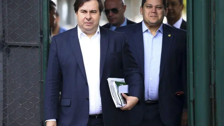 Entenda o veto do STF a reeleição de Maia e Alcolumbre