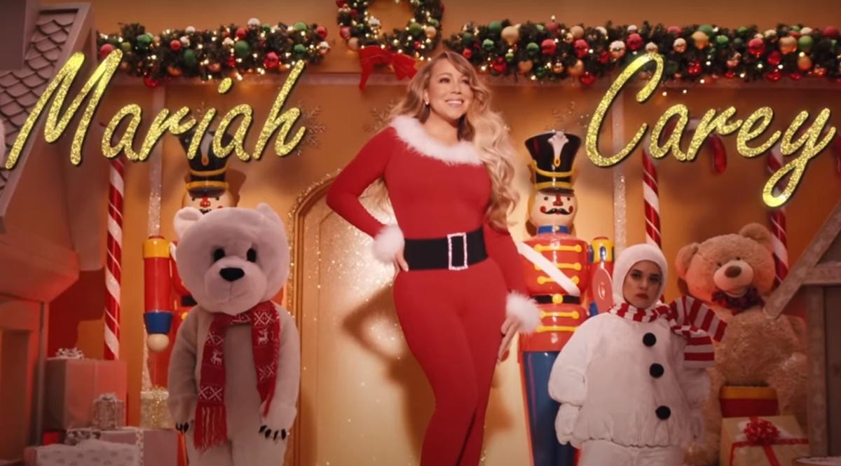 Mariah Carey em All I Want for Christmas Is You clipe de Natal