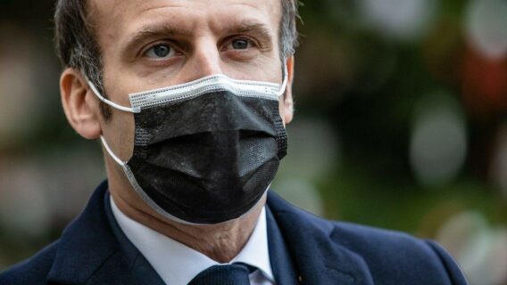 Presidente da França testa positivo para covid-19
