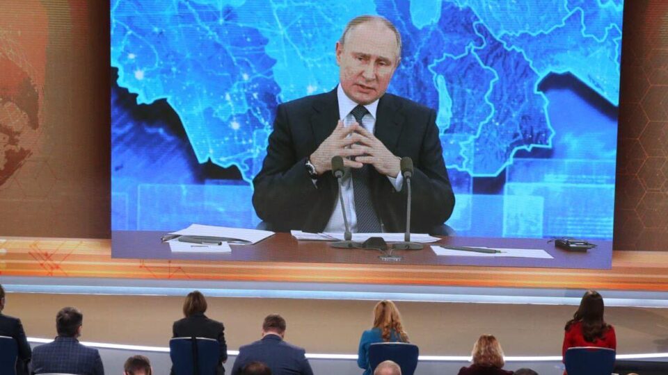 Putin diz que ainda não tomou vacina