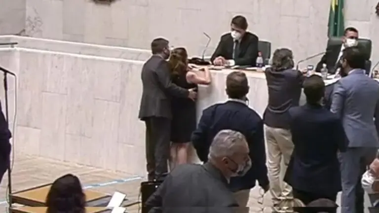 Deputada Isa Penna registra queixa contra Fernando Cury; entenda o caso