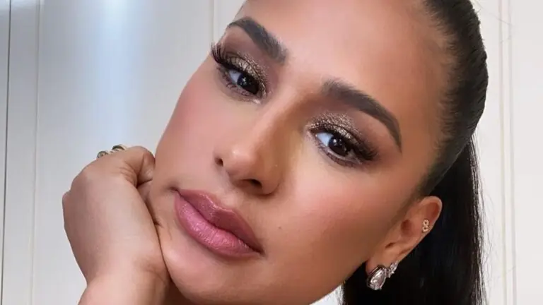 Fã pede calcinha de Simone e cantora rebate: ‘toma vergonha’