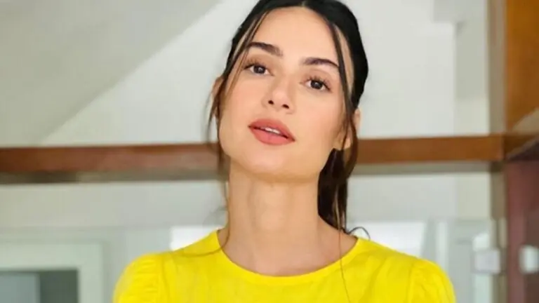 Nova moda: Thaila Ayala transforma buquê de casamento em ouro