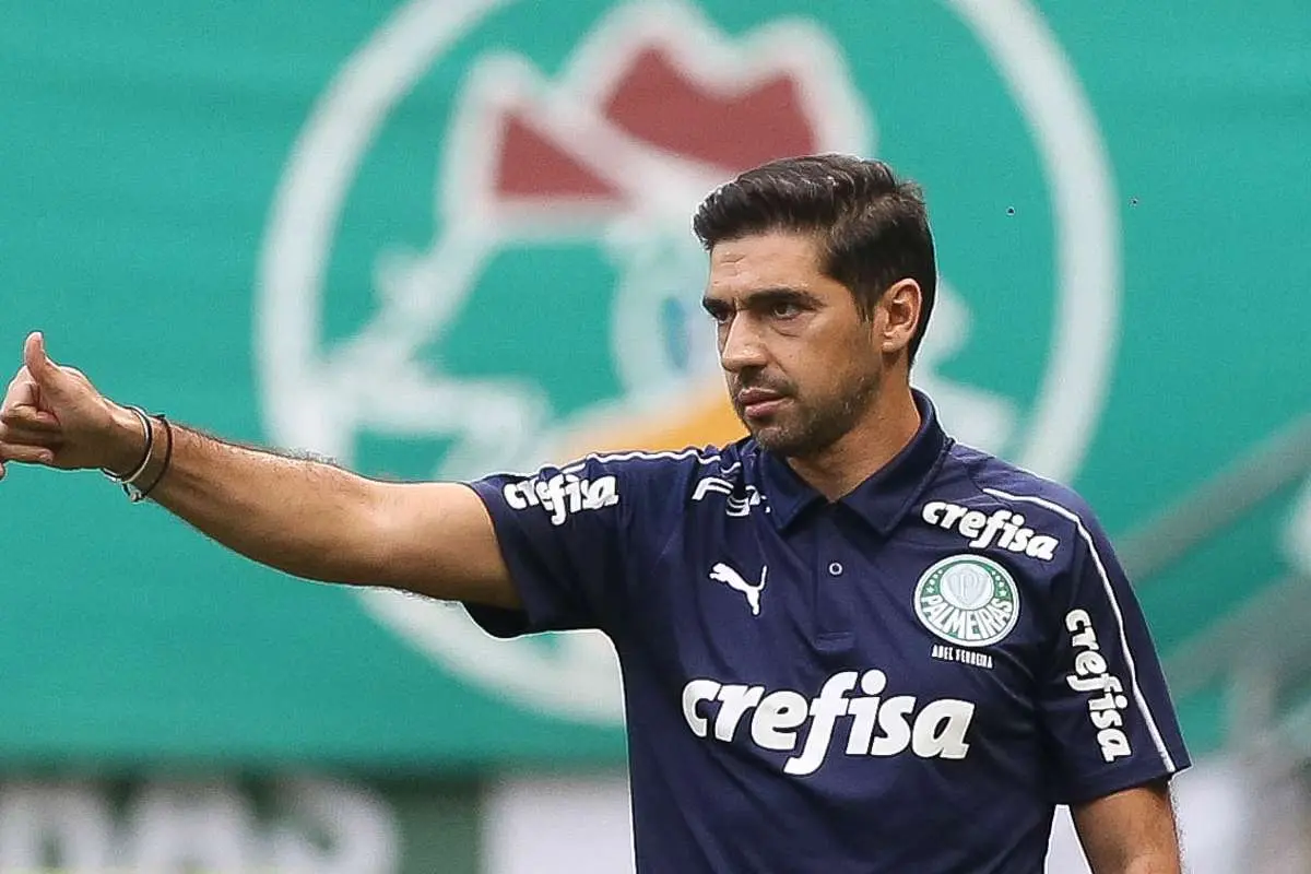 Com Covid-19, Abel Ferreira não estará na beira do gramado comandando o Palmeiras