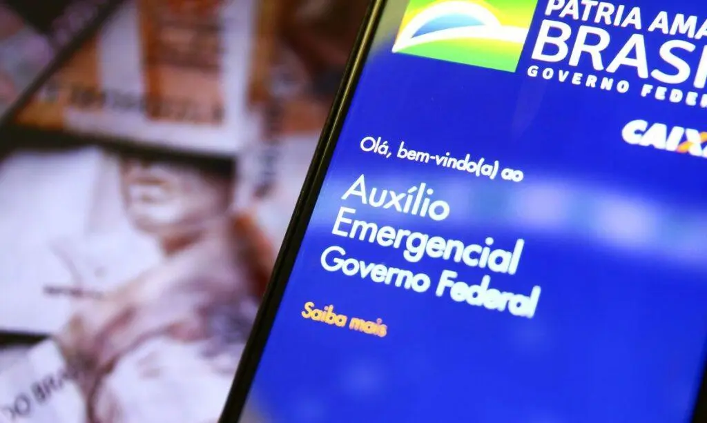 Caixa paga hoje auxílio emergencial a brasileiros nascidos em setembro