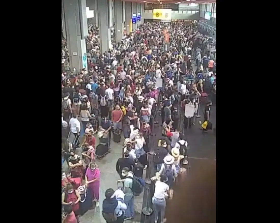 Aglomeração no Aeroporto de Guarulhos