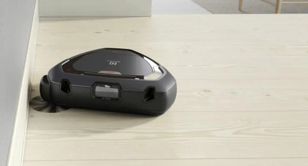 aspirador robô preto