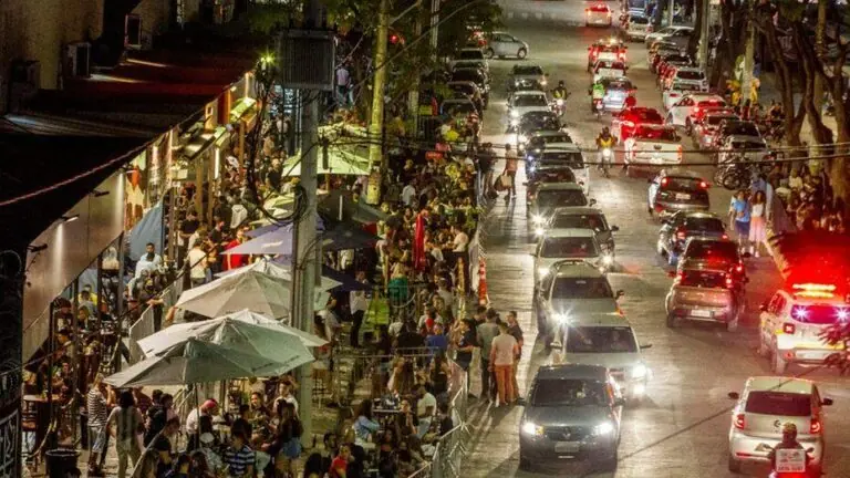 Covid-19: BH proíbe bebidas alcoólicas em bares e restaurantes