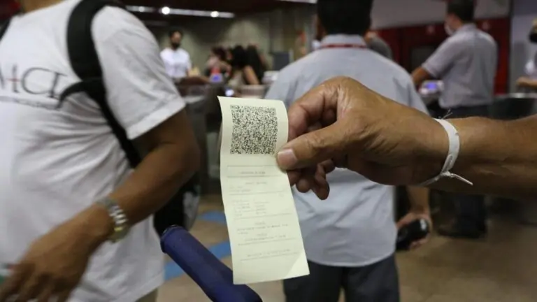 Usuários Metro e CPTM em SP já podem usar o novo bilhete único digital
