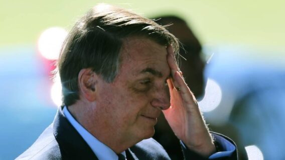 ‘Se pagar R$ 5 mil por mês, ninguém trabalha’, diz Bolsonaro sobre auxílio