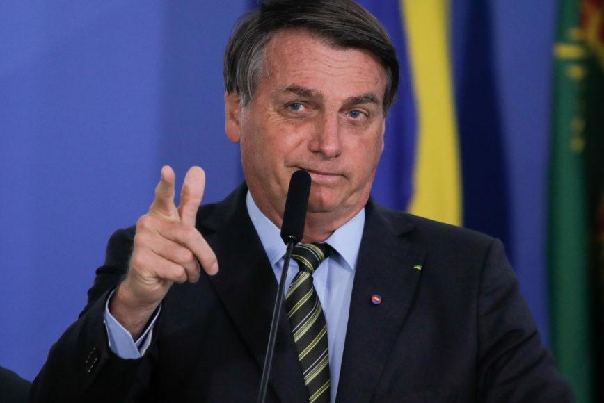 Datafolha: 52% acham que Bolsonaro não teve culpa pelas mortes na pandemia