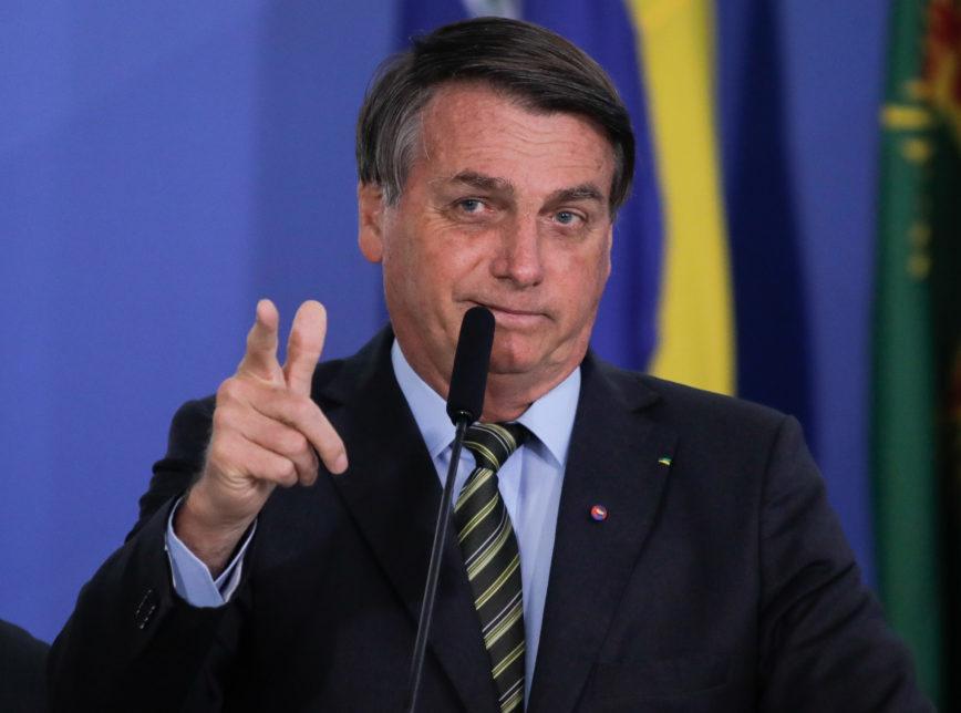Datafolha: 52% acham que Bolsonaro não teve culpa pelas mortes na pandemia