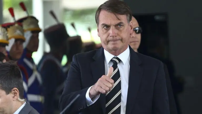 Bolsonaro quer ‘termo de responsabilidade’ para tomar vacina