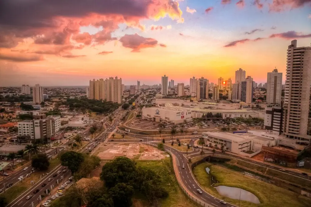 Veja as capitais que adotaram medidas protetivas e toque de recolher contra a Covid-19