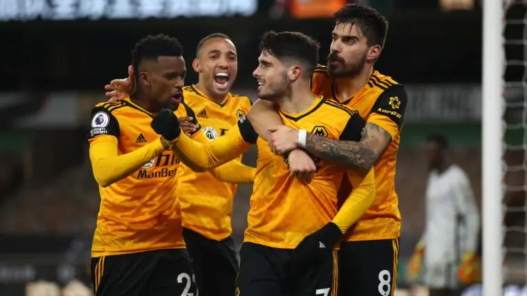 Burnley x Wolves (21/12): onde assistir ao jogo do Campeonato Inglês