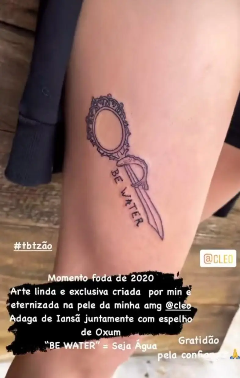 Imagem mostra nova tatuagem da Cleo