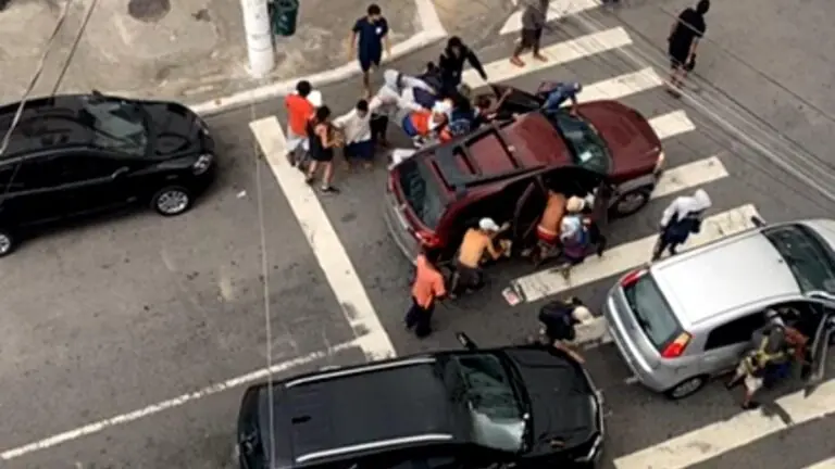 Arrastão na Cracolândia causa pânico em SP; veja vídeo