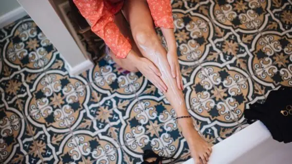 Creme corporal: veja os erros que podem comprometer o skincare 