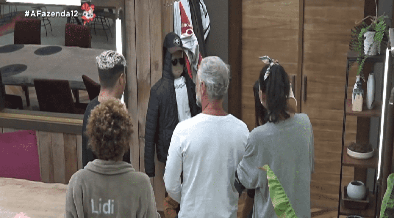 Peões de A Fazenda 2020 e o boneco Diogo