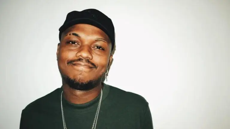 Djonga faz show durante a pandemia e web fica indignada