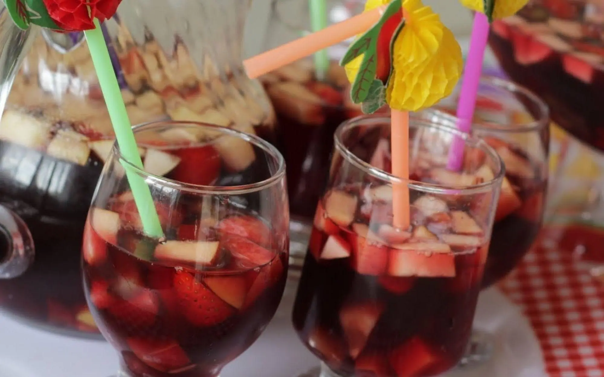 drinks sem álcool vermelho